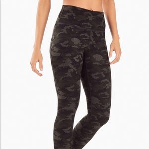 Fabletics Powerhold Camo leggings